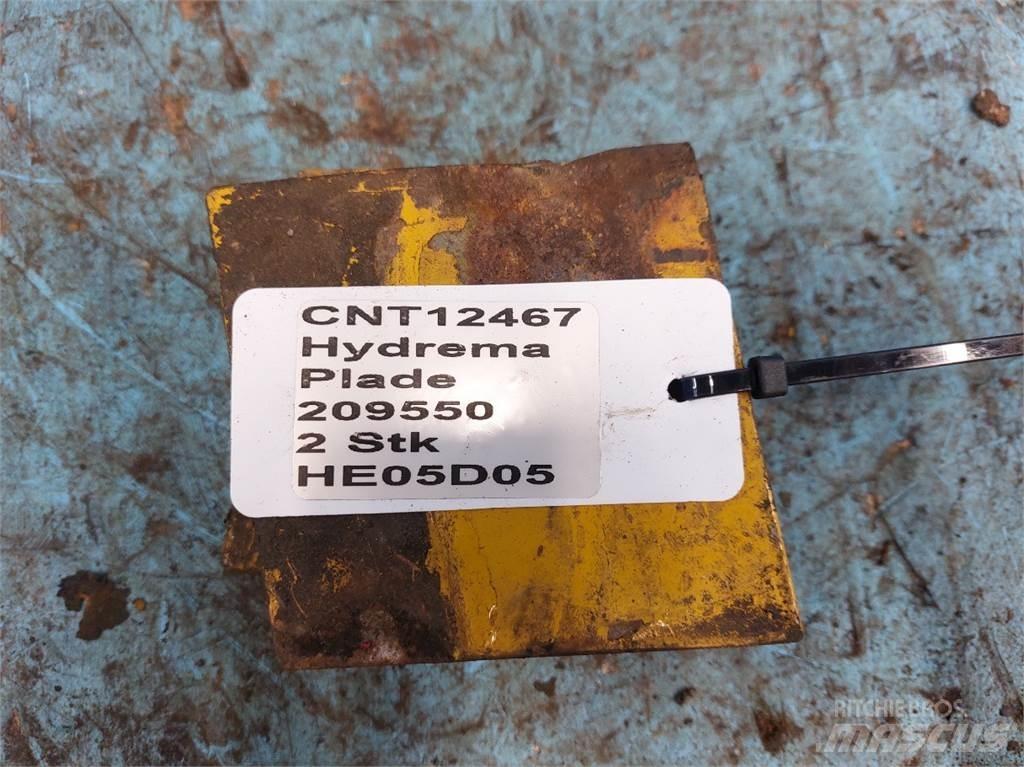Hydrema 906 Výložníky a lyžice