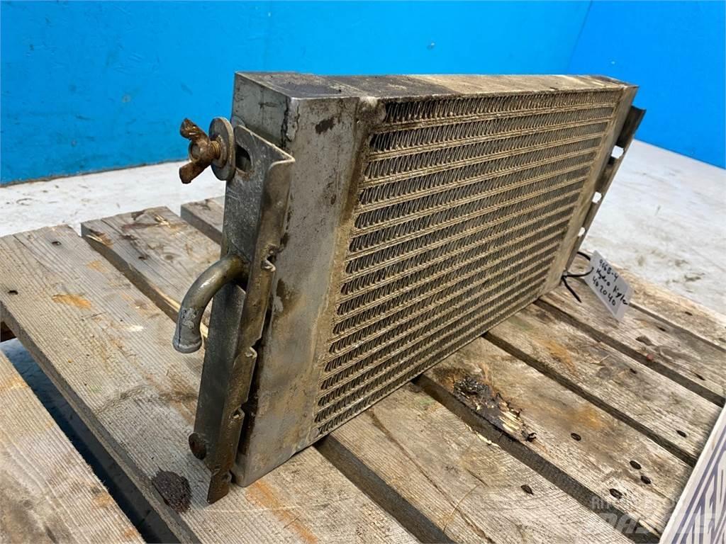 Hydrema 906B Radiátory