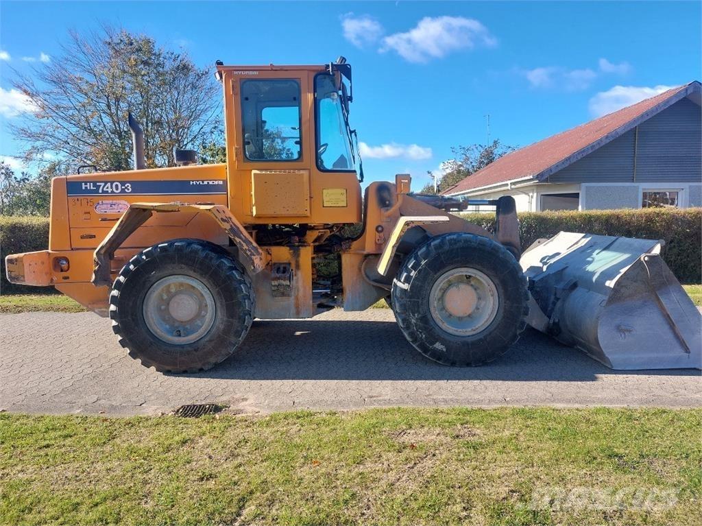 Hyundai HL740-3 Kolesové nakladače