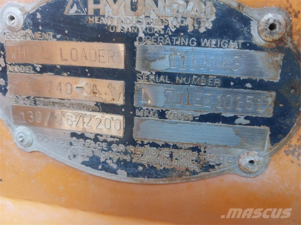 Hyundai HL740-3 Kolesové nakladače