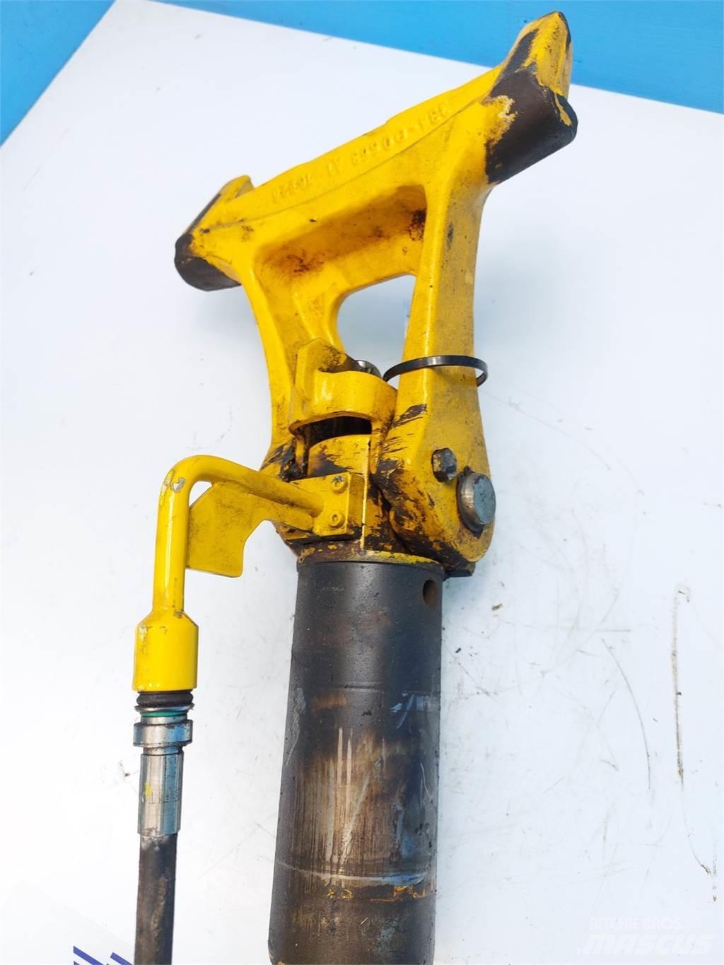 JCB 4CX Výložníky a lyžice