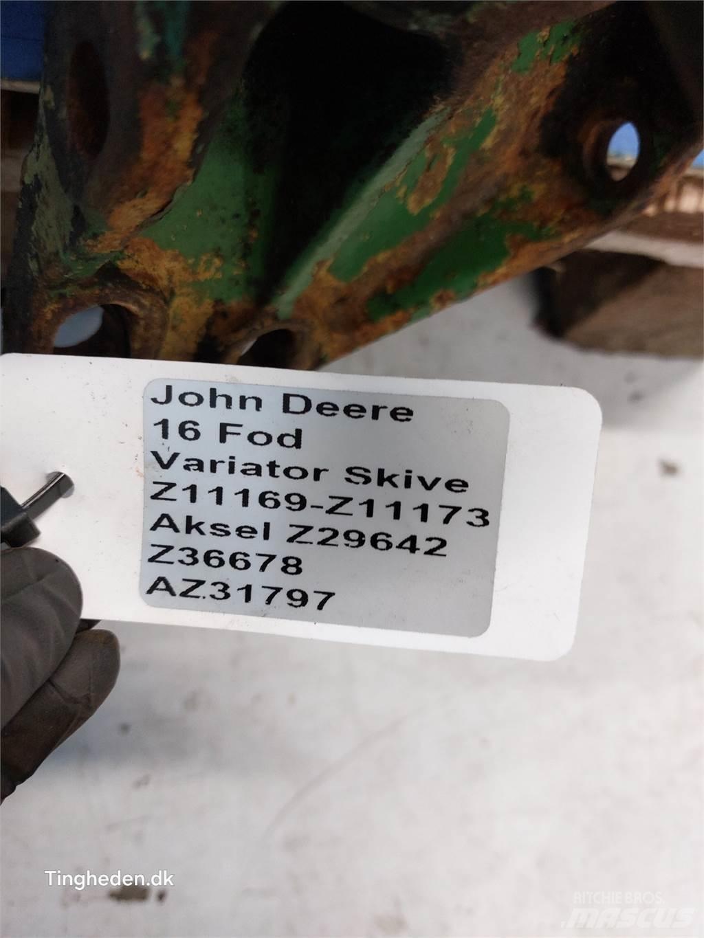 John Deere 1000 Príslušenstvo a náhradné diely ku kombajnom