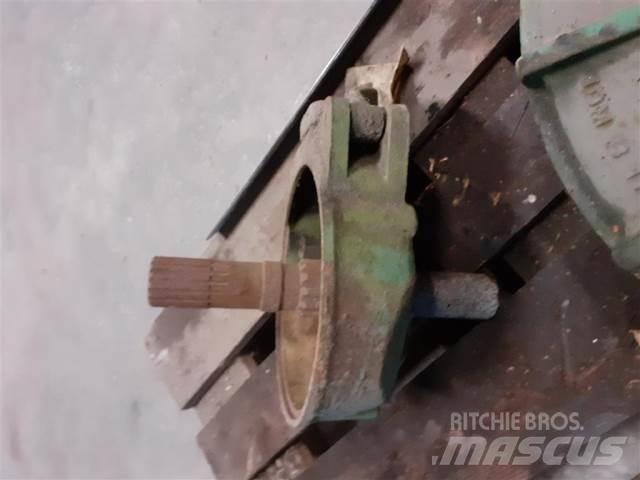 John Deere 1065 Príslušenstvo a náhradné diely ku kombajnom