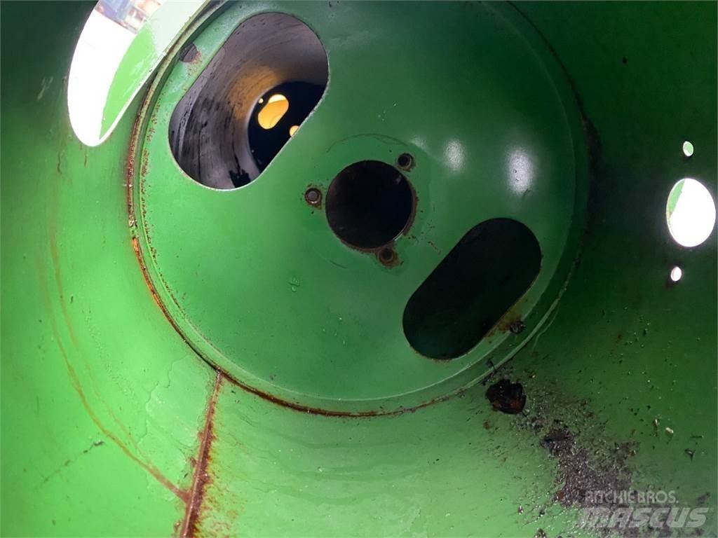 John Deere 1065 Príslušenstvo a náhradné diely ku kombajnom