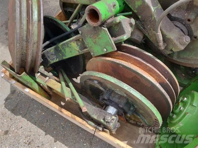 John Deere 1075 Ďalšie poľnohospodárske stroje