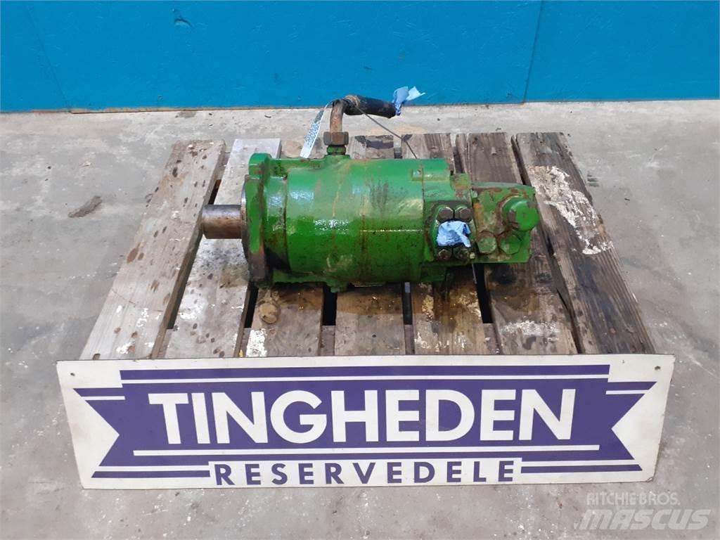 John Deere 1075 Hydraulika