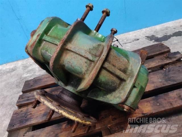 John Deere 1085 Príslušenstvo a náhradné diely ku kombajnom