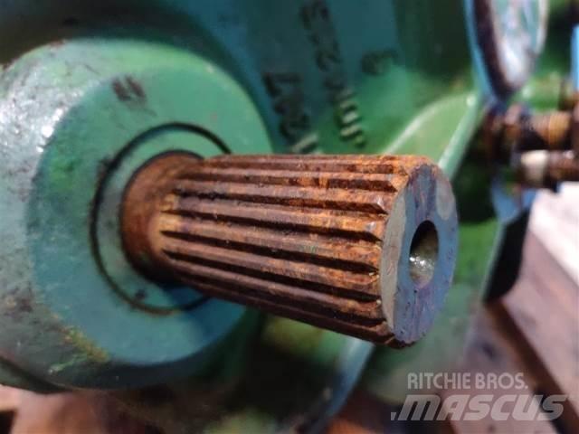 John Deere 1085 Príslušenstvo a náhradné diely ku kombajnom