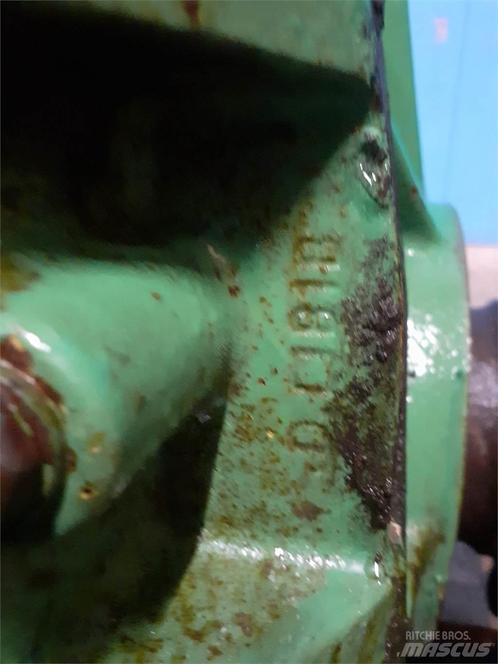 John Deere 1085 Príslušenstvo a náhradné diely ku kombajnom
