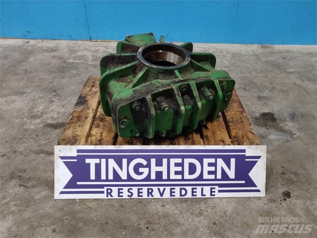 John Deere 1085 Príslušenstvo a náhradné diely ku kombajnom