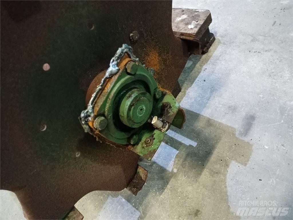 John Deere 1085 Príslušenstvo a náhradné diely ku kombajnom