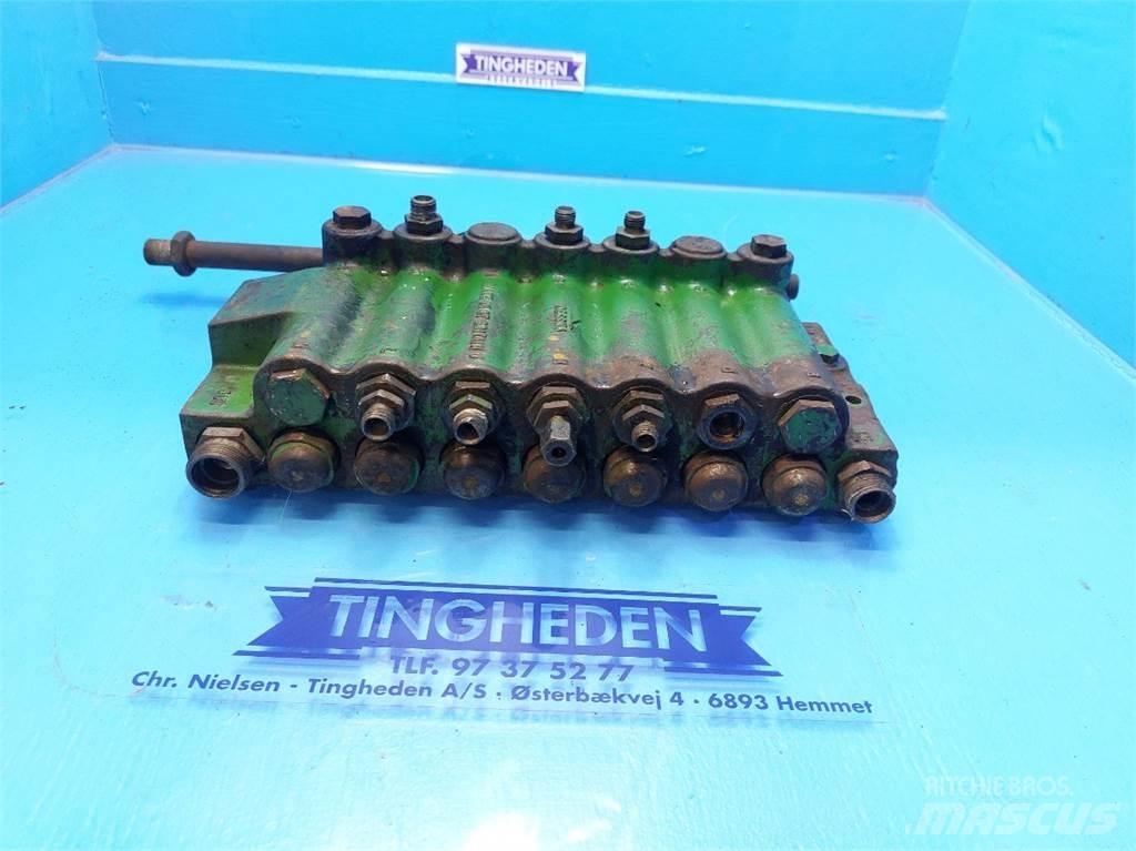 John Deere 1085 Hydraulika