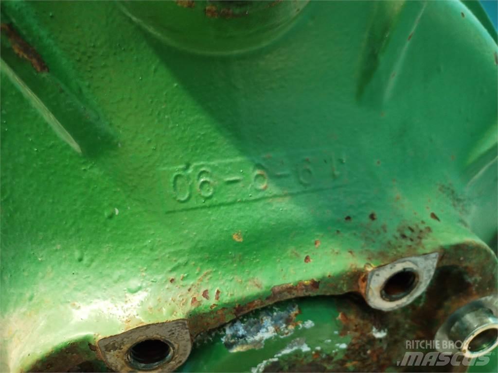 John Deere 1177 Príslušenstvo a náhradné diely ku kombajnom