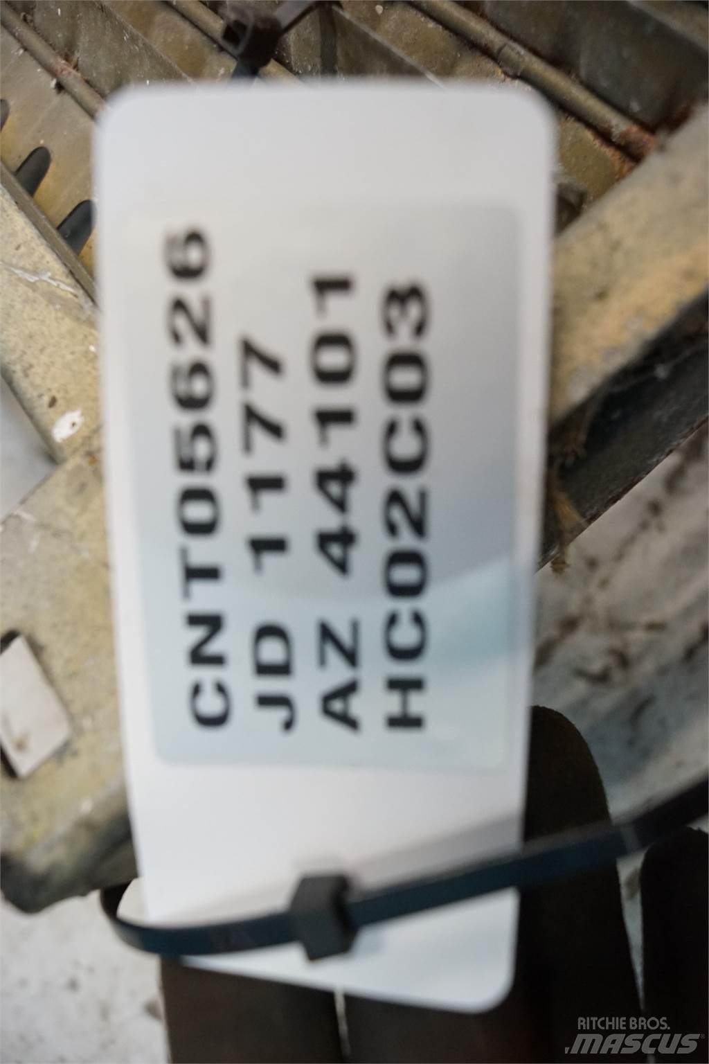 John Deere 1177 Posýpače soli a piesku