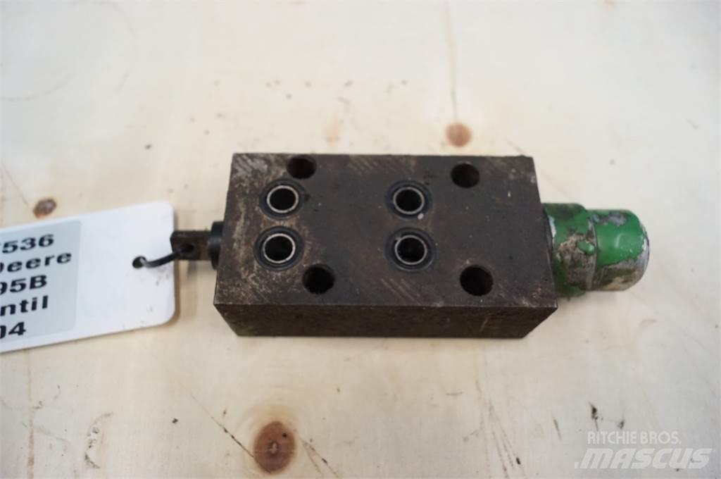John Deere 1350 Hydraulika