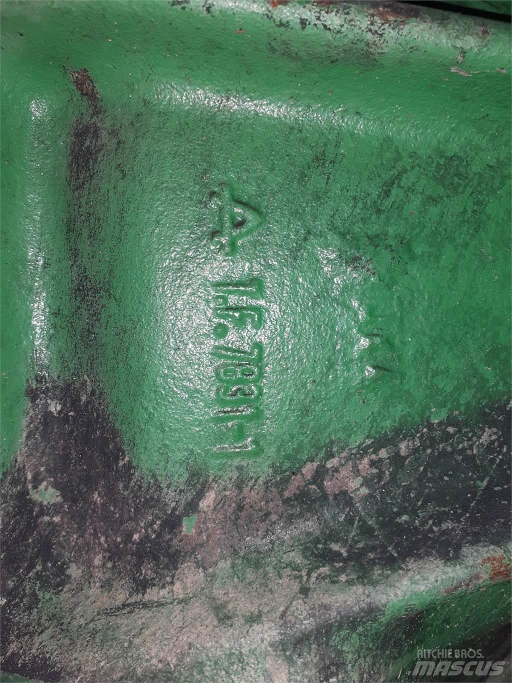 John Deere 1550 Príslušenstvo a náhradné diely ku kombajnom
