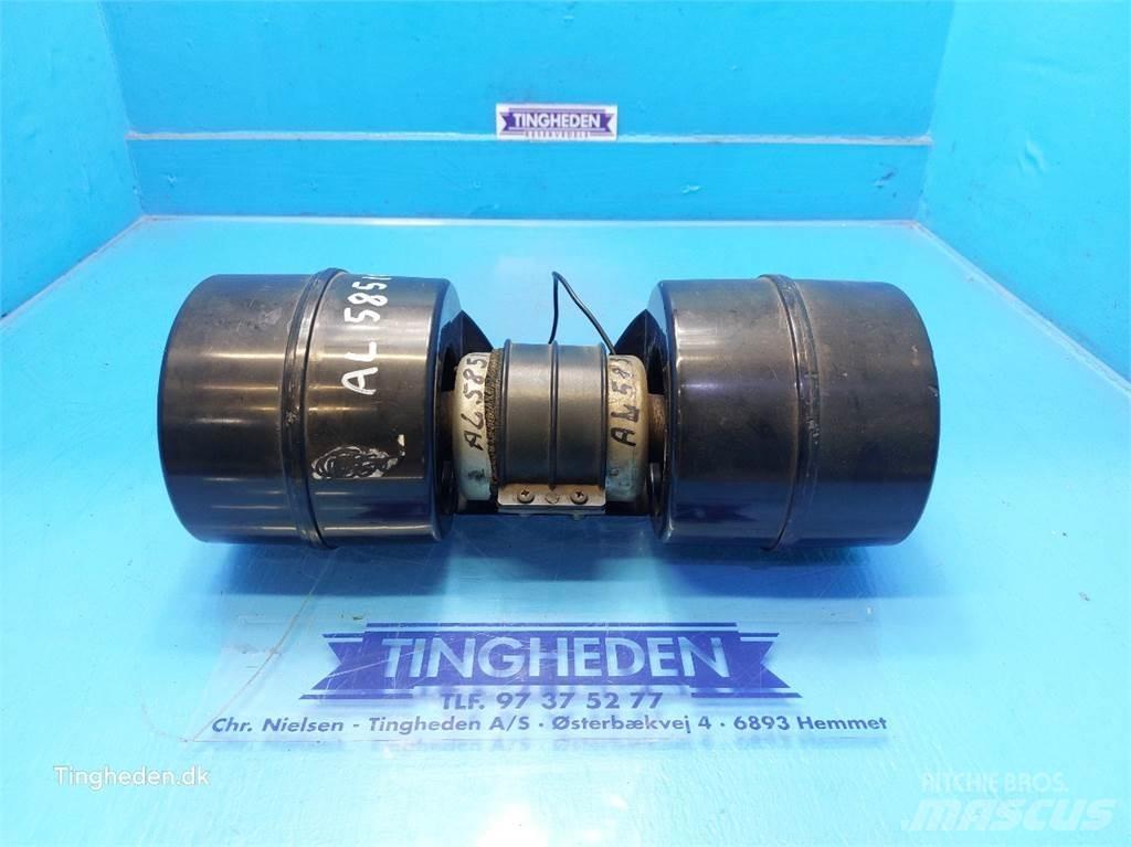 John Deere 1550 Kabíny a interiér