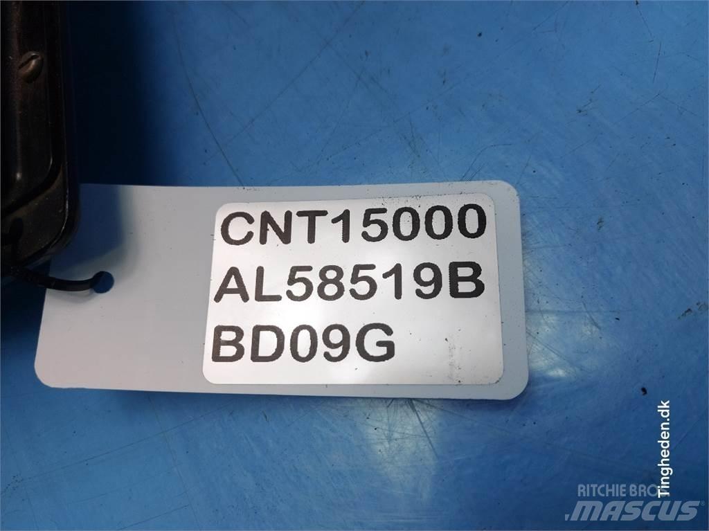 John Deere 1550 Kabíny a interiér