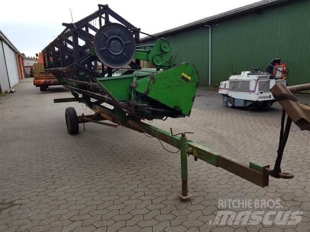 John Deere 16 Príslušenstvo a náhradné diely ku kombajnom