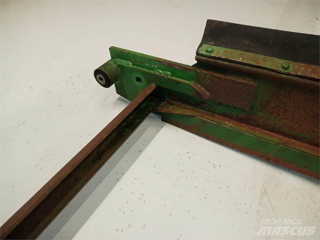 John Deere 2054 Posýpače soli a piesku