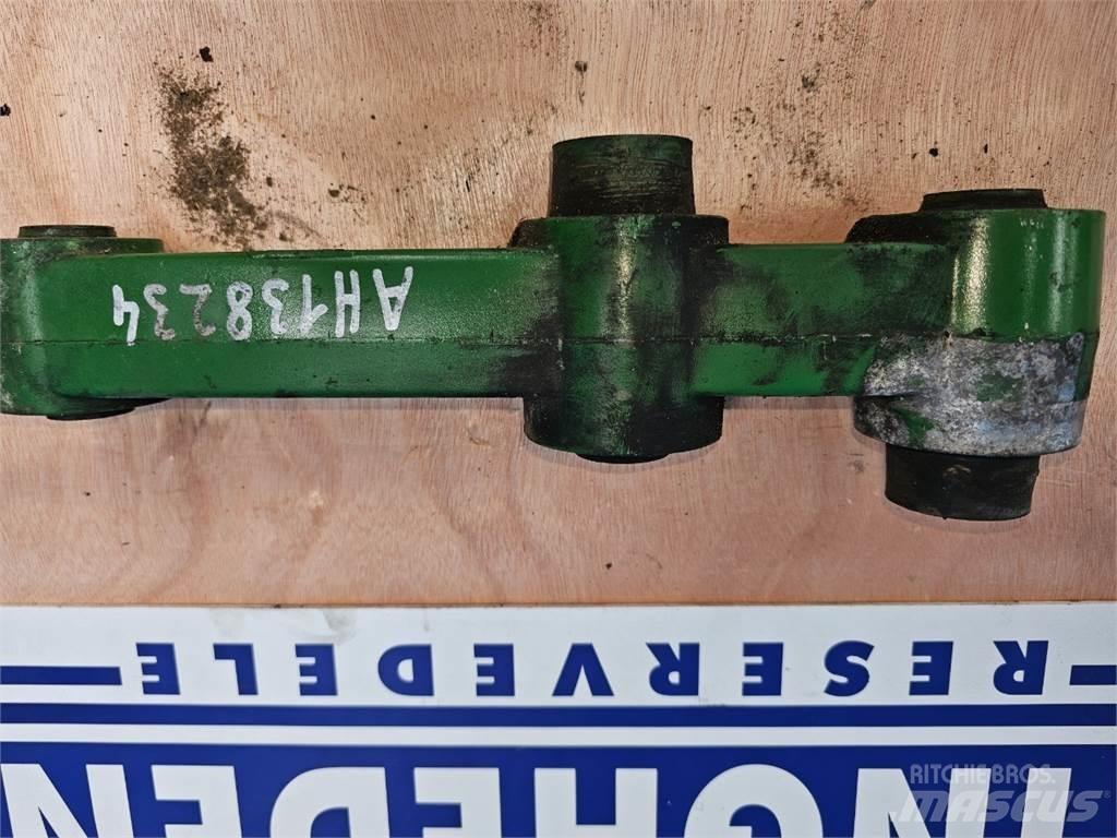 John Deere 2054 Posýpače soli a piesku