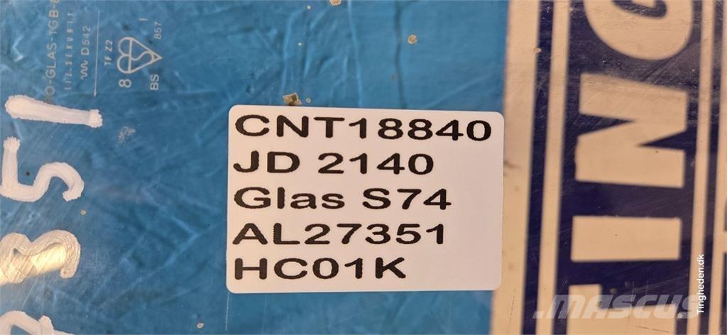 John Deere 2140 Kabíny a interiér