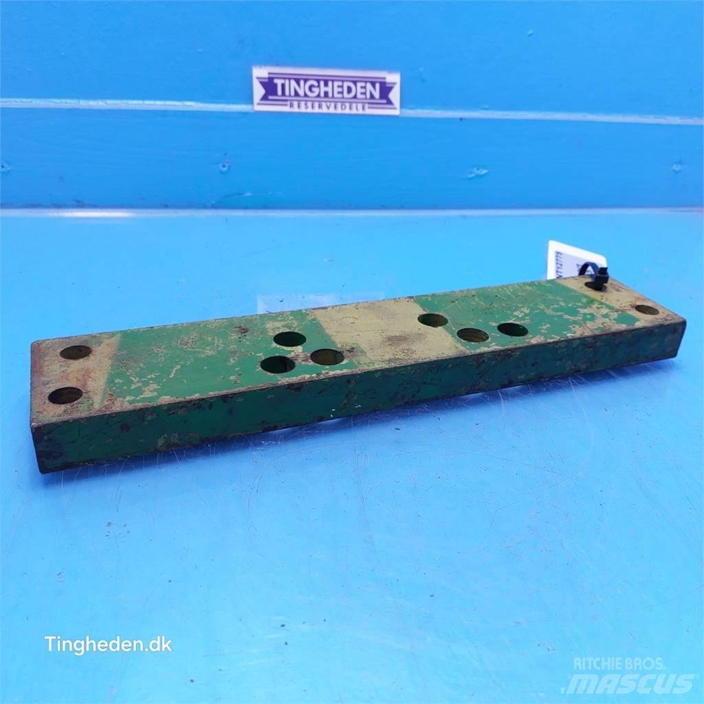 John Deere 2141 Ďalšie príslušenstvo traktorov