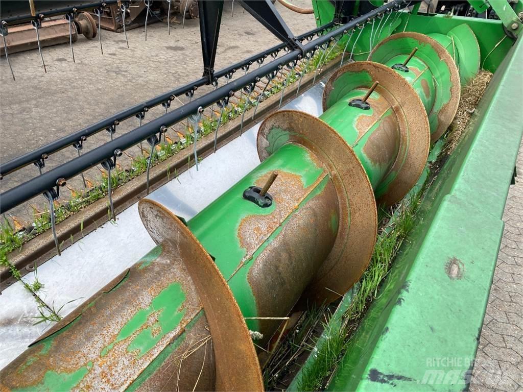 John Deere 25 Príslušenstvo a náhradné diely ku kombajnom