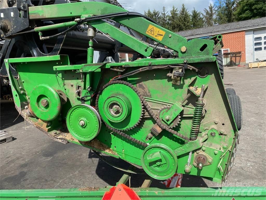 John Deere 30 Príslušenstvo a náhradné diely ku kombajnom