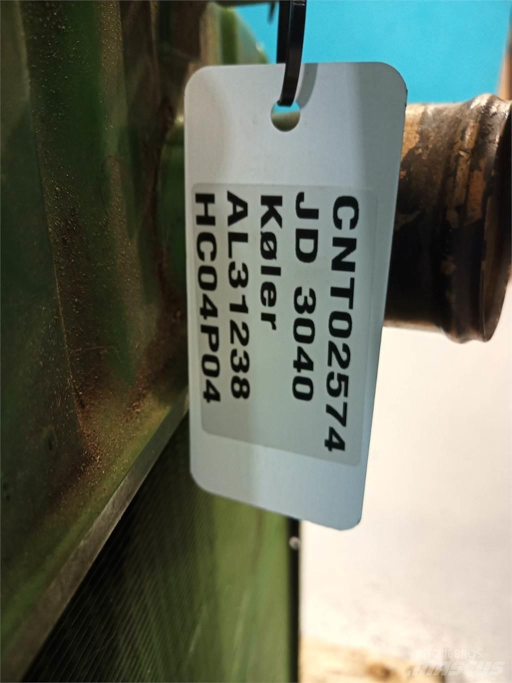John Deere 3040 Radiátory