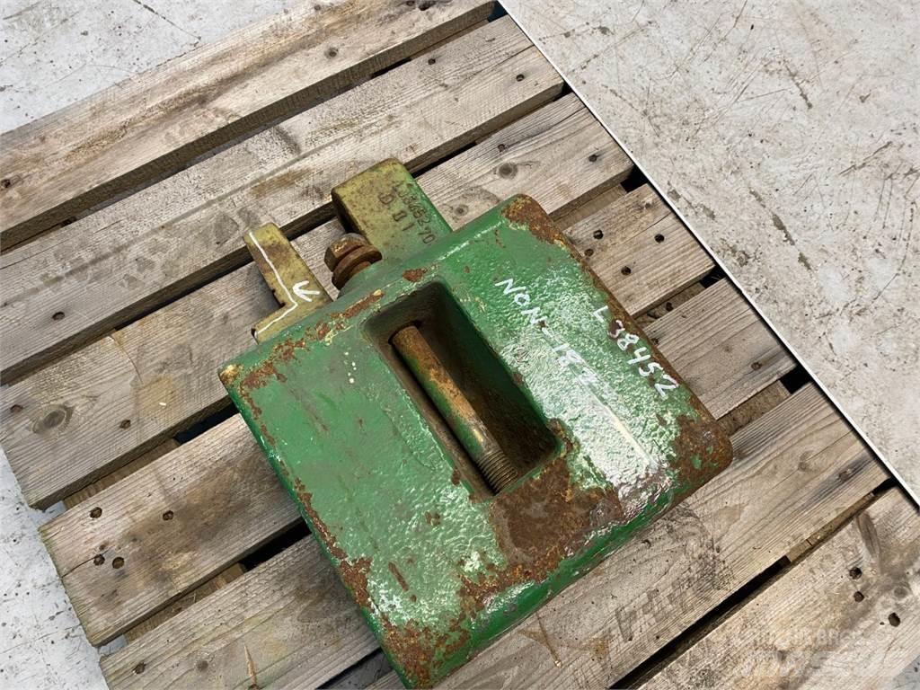 John Deere 3040 Predné závažie