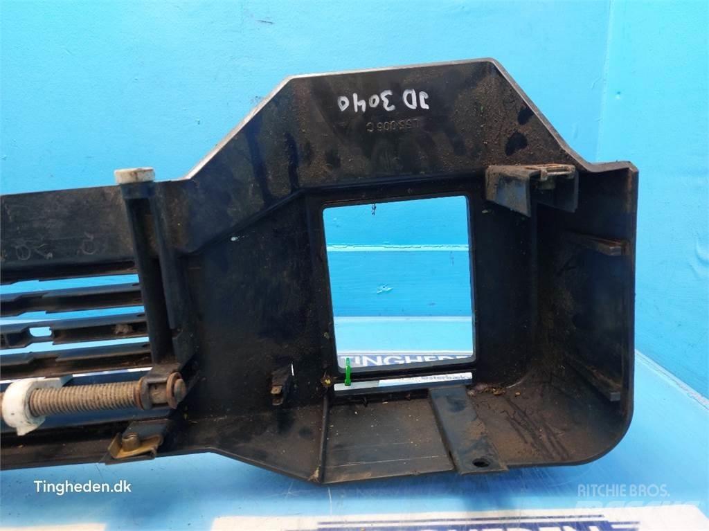 John Deere 3040 Kabíny a interiér