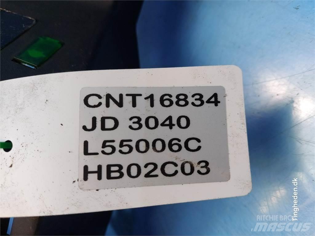 John Deere 3040 Kabíny a interiér