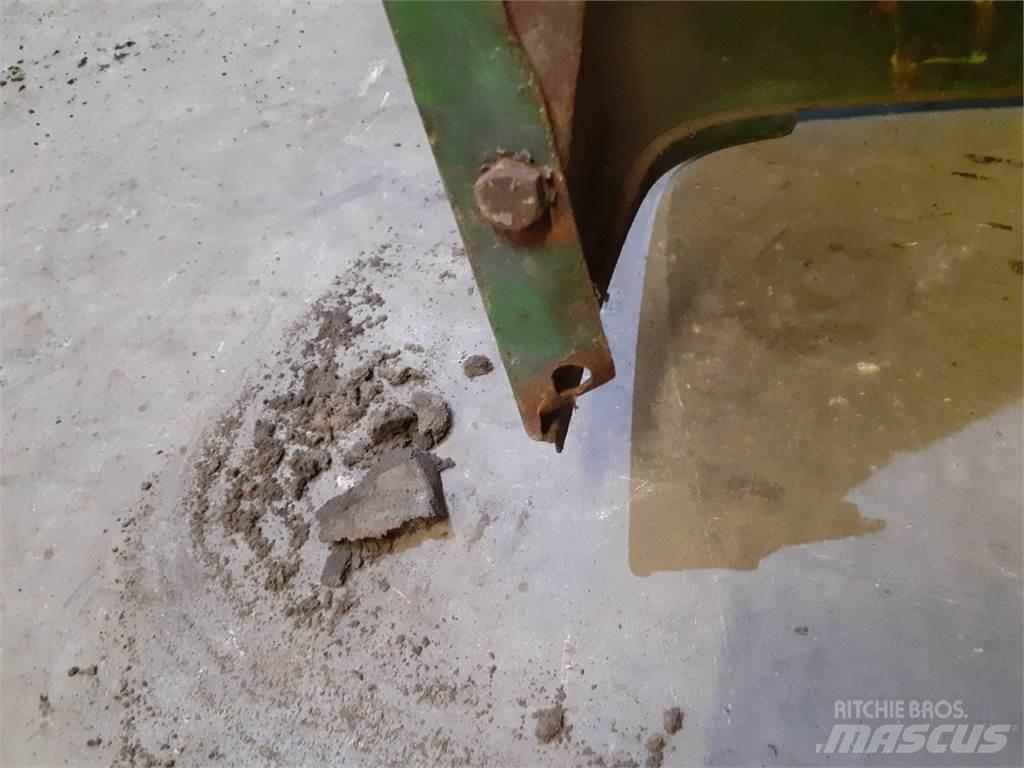 John Deere 3130 Ďalšie príslušenstvo traktorov