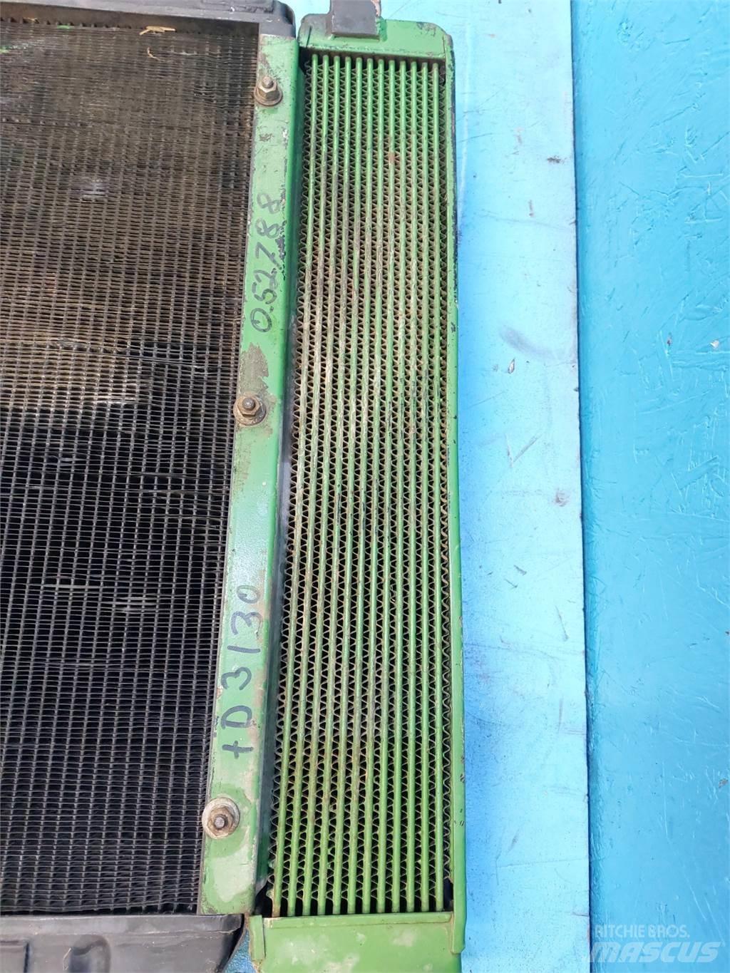John Deere 3130 Radiátory