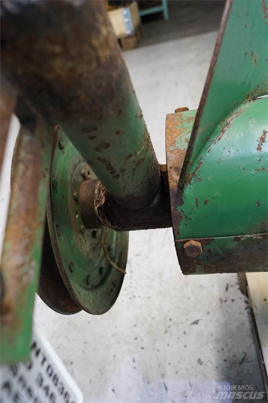 John Deere 346 Ďalšie poľnohospodárske stroje