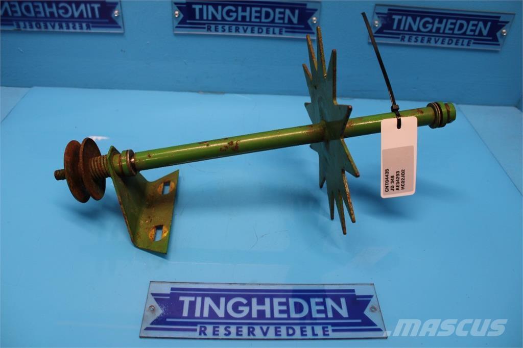 John Deere 348 Čeľuste na balíky
