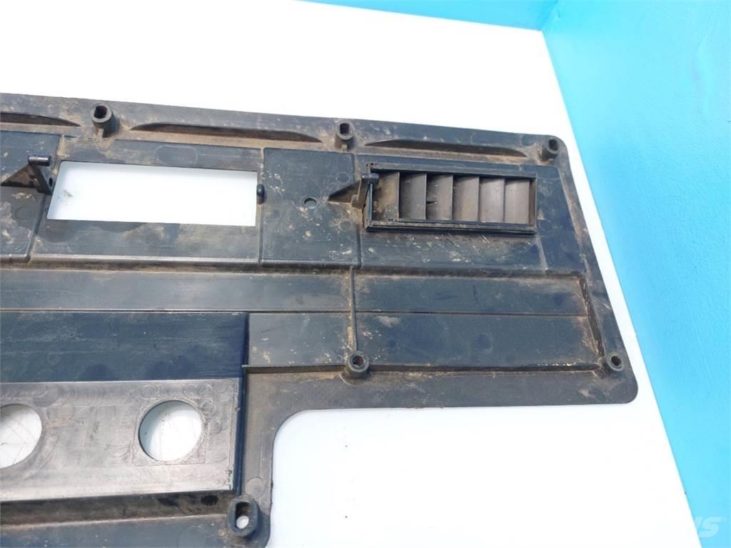 John Deere 4040 Kabíny a interiér
