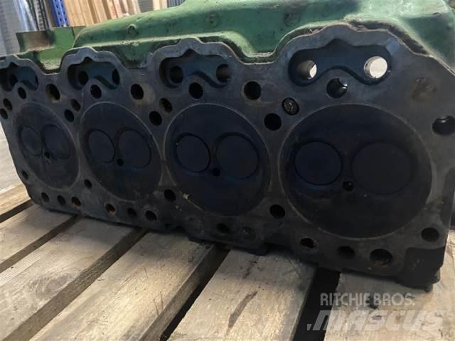 John Deere 4239 Motory