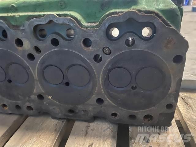 John Deere 4239 Motory