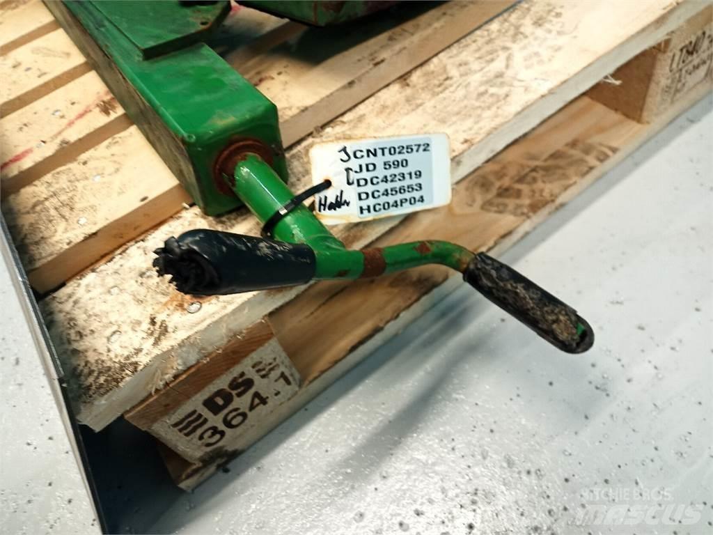 John Deere 590 Preosievacie lopaty