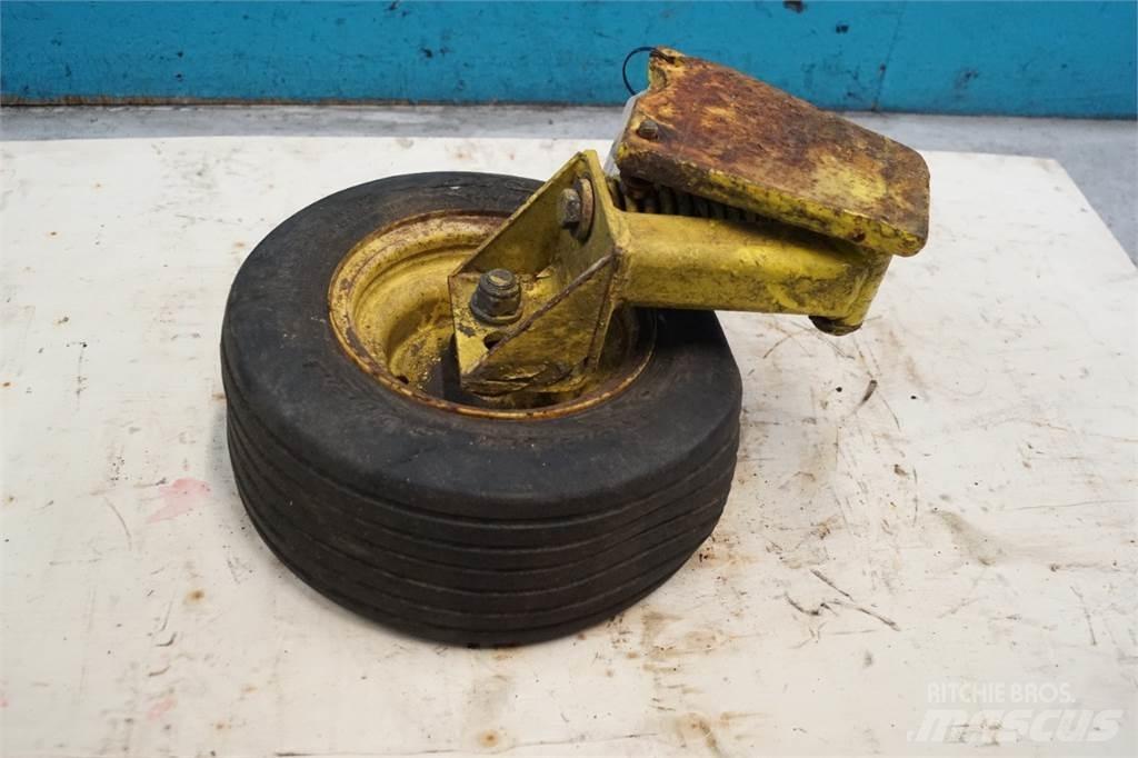 John Deere 590 Ďalšie poľnohospodárske stroje