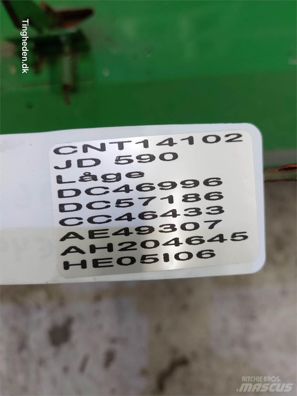 John Deere 590 Preosievacie lopaty