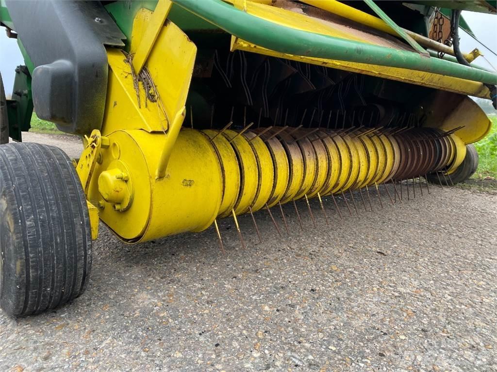 John Deere 592 Lisy na okrúhle balíky