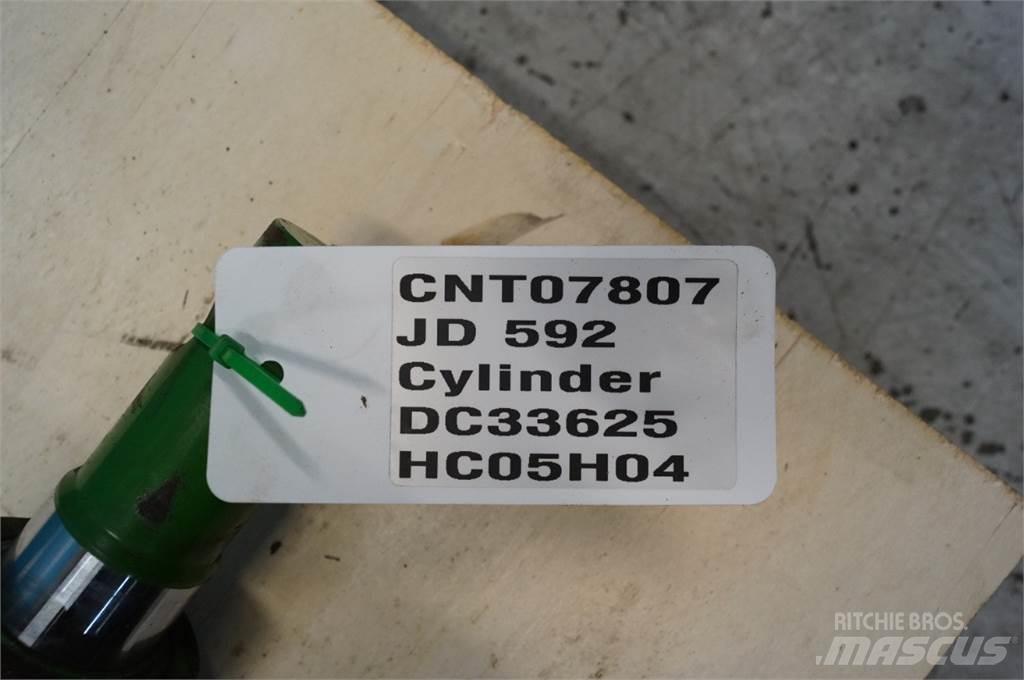John Deere 592 Čeľuste na balíky
