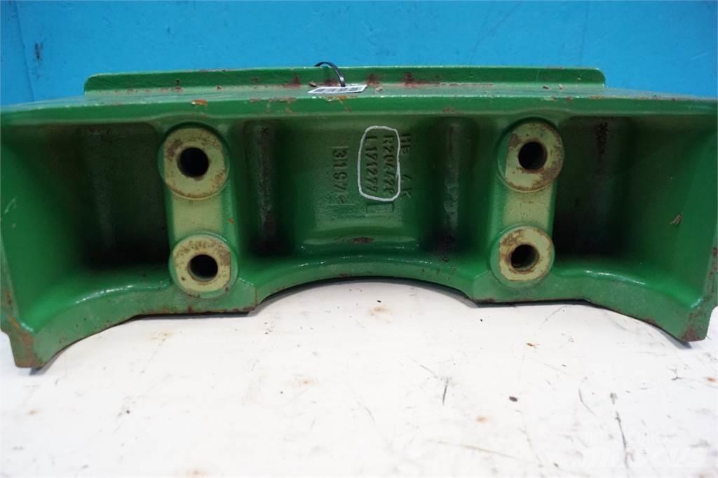 John Deere 6105M Predné závažie