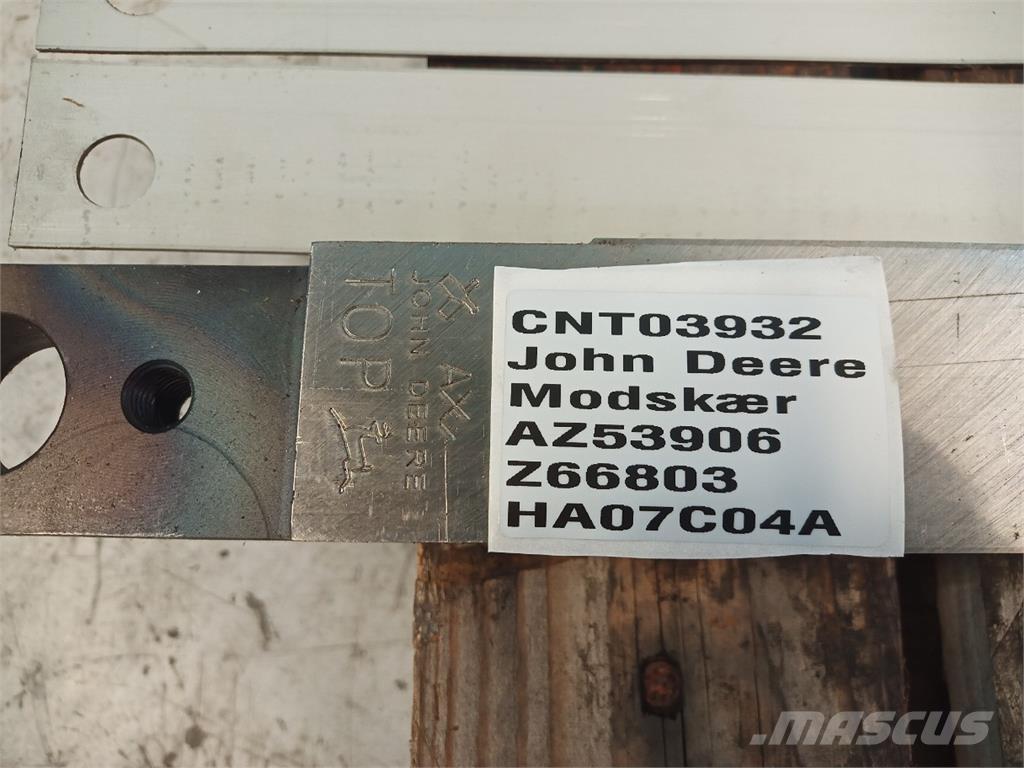 John Deere 7400 Príslušenstvo strojov na seno a krmivo