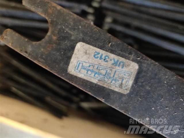 John Deere 818 Príslušenstvo a náhradné diely ku kombajnom