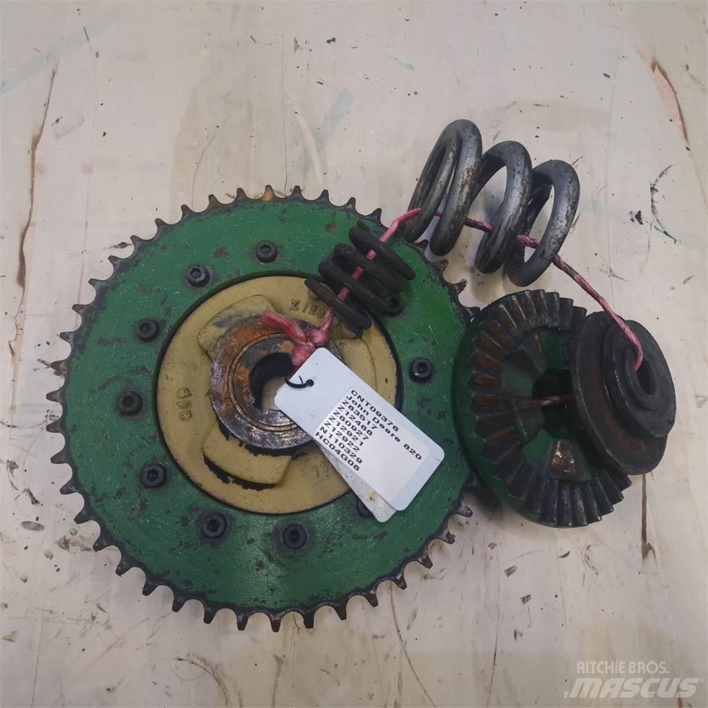 John Deere 820 Príslušenstvo a náhradné diely ku kombajnom