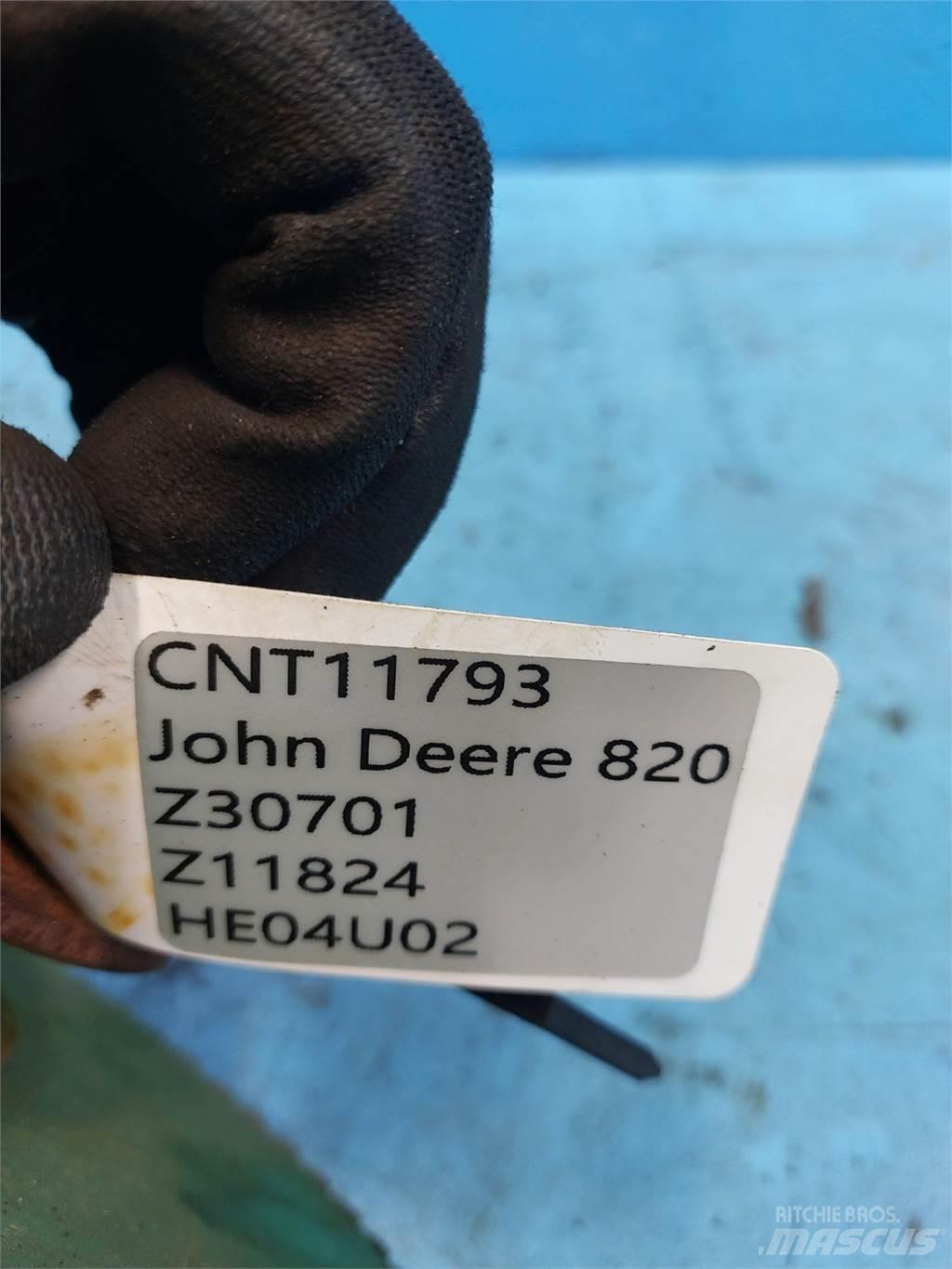 John Deere 820 Príslušenstvo a náhradné diely ku kombajnom
